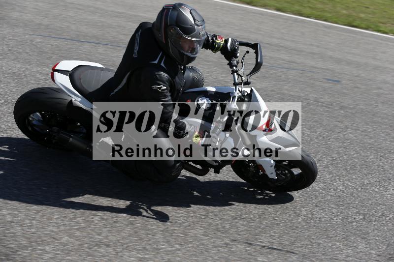 /Archiv-2024/56 10.08.2024 Plüss Moto Sport ADR/Freies Fahren/007